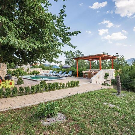 Lovely Apartment In Ugljane With Kitchen Exterior photo