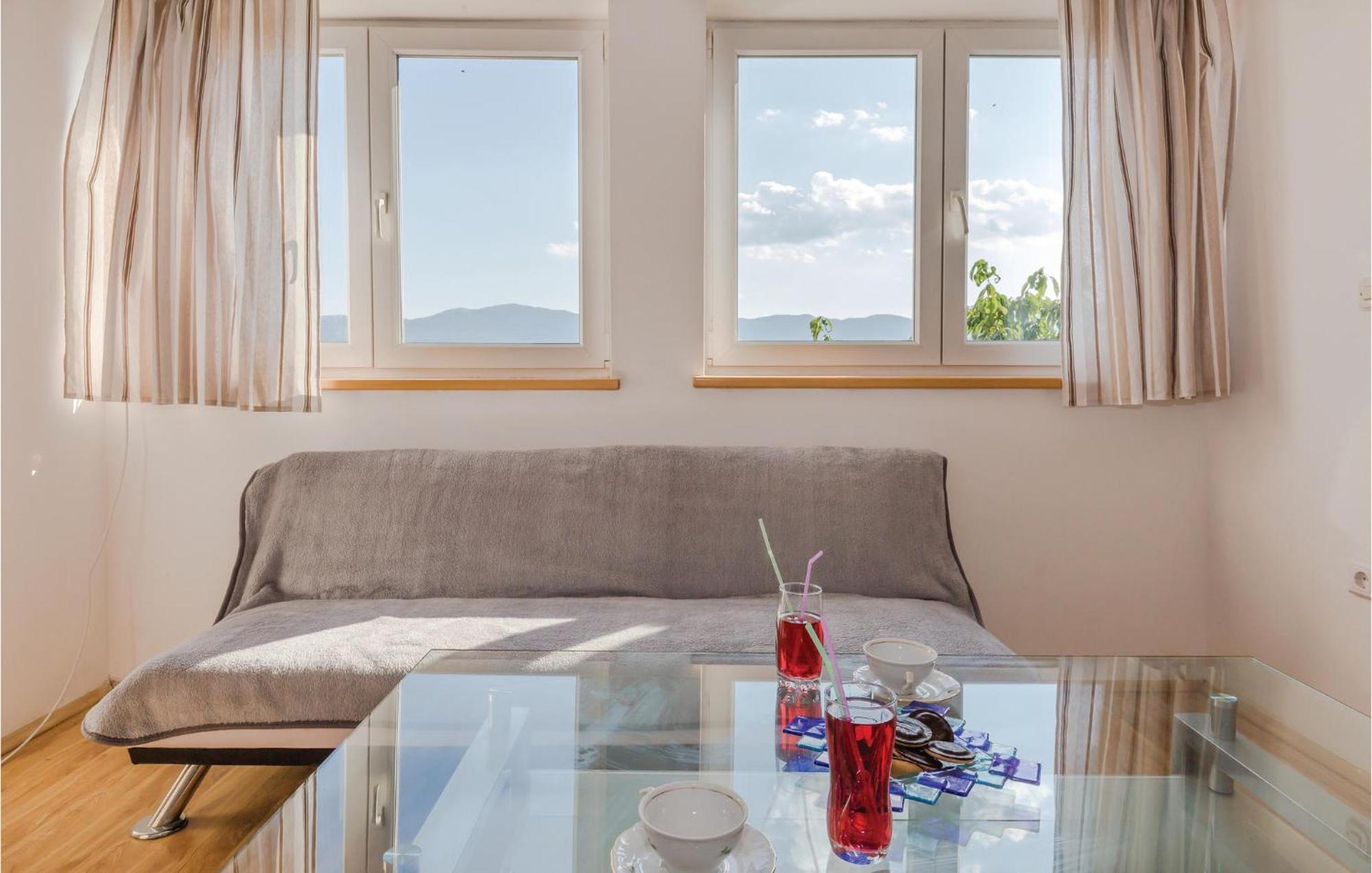Lovely Apartment In Ugljane With Kitchen Exterior photo